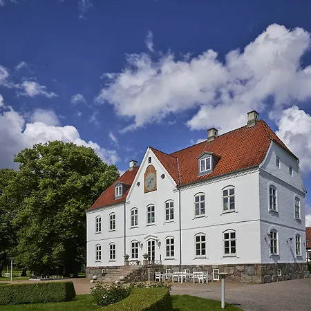 فندق Haraldskaer Sinatur & Konference 4*